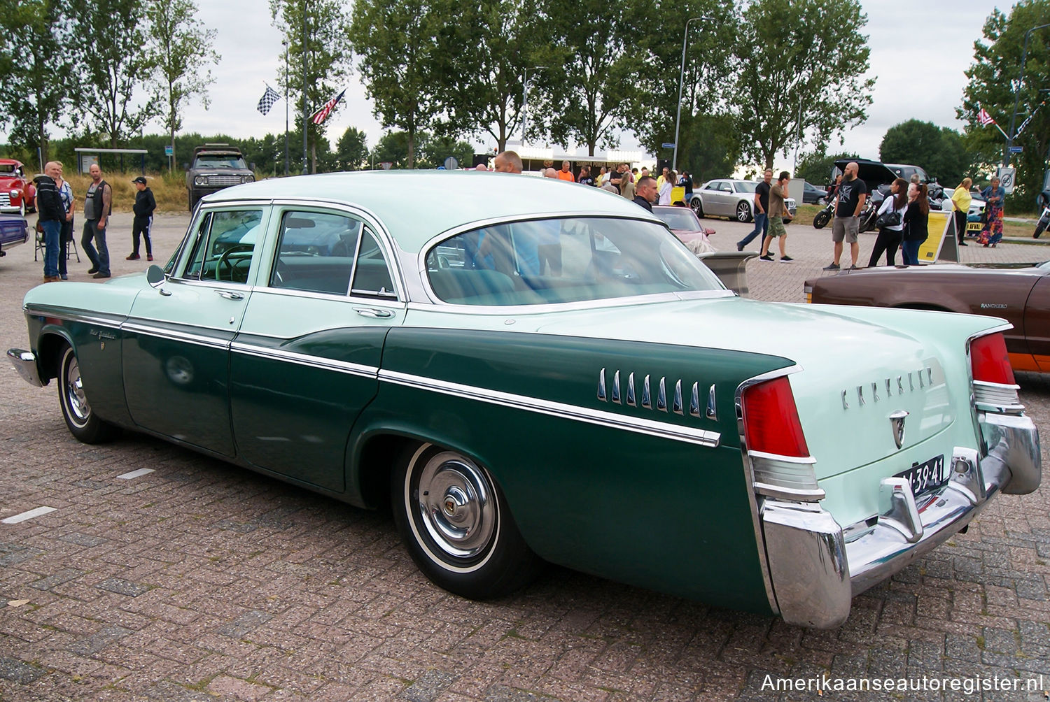 Chrysler New Yorker uit 1956
